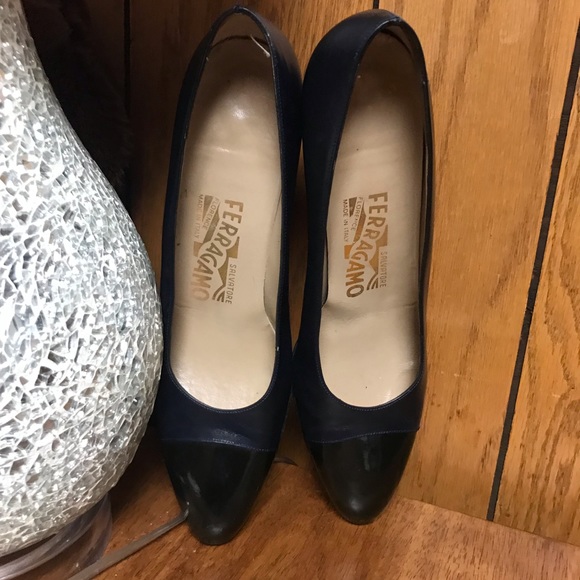 Salvatore Ferragamo Shoes -Size -7/ AA Colors Navy & Black-Good Condition - Picture 4 of 16